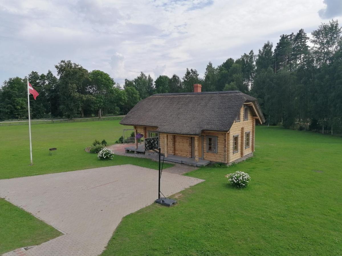 Guest House Unguri Stalbe Экстерьер фото